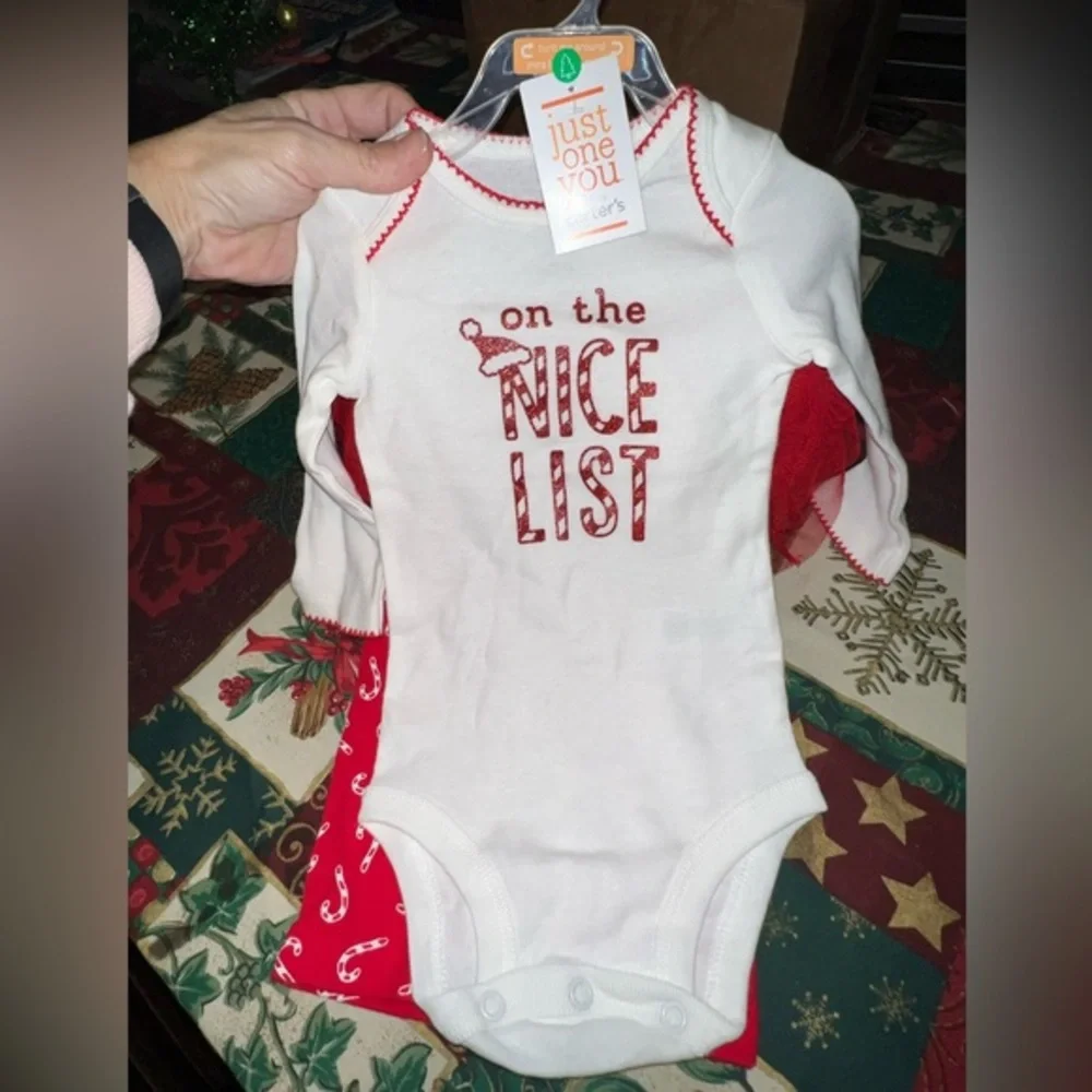 Carters Baby Christmas Outfit “On the nice list” Onsie & Tutu legging. Size 6M